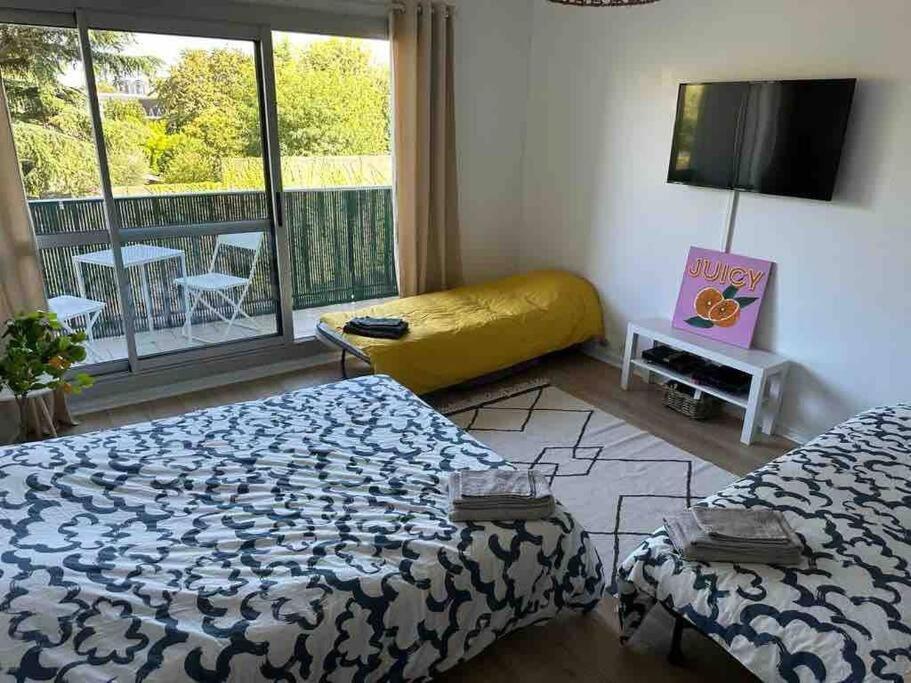 Grand Studio Pro Calme Proche Centre Commodites Talence Exterior foto
