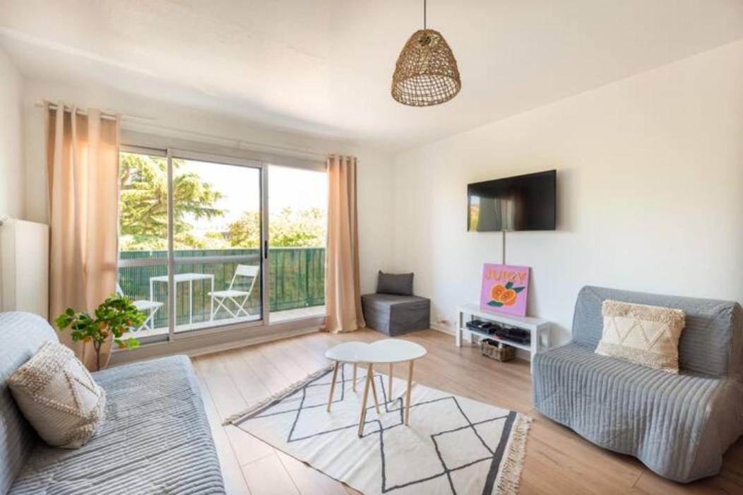 Grand Studio Pro Calme Proche Centre Commodites Talence Exterior foto
